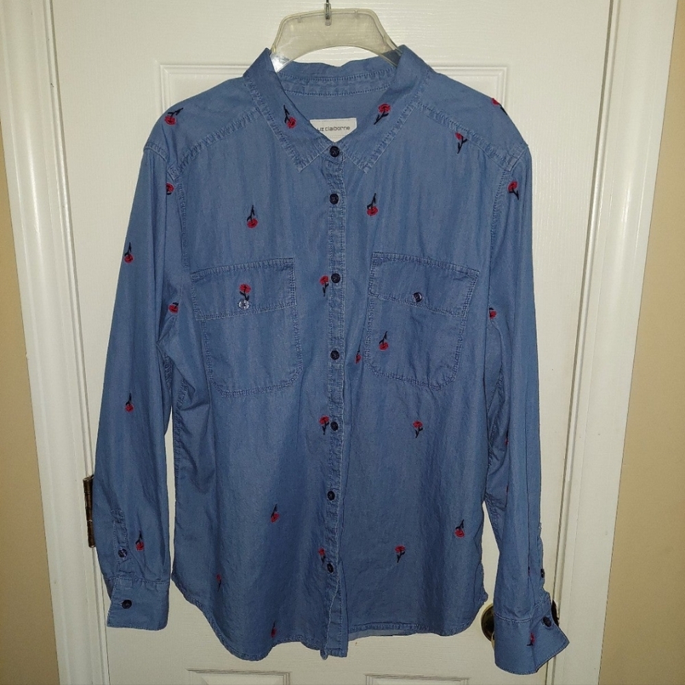 NWOT LIZ CLAIBORNE CHAMBRAY RED ROSES EMBROIDERY DENIM BLUE BLOUSE SZ. LG NEW!